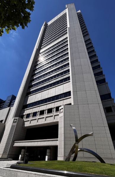 りそな銀行本店ビル（TSR撮影）