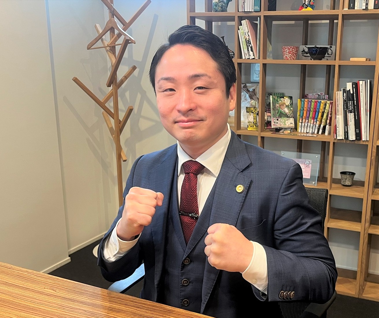 取材に応じる坪井弁護士 取材に応じる坪井弁護士