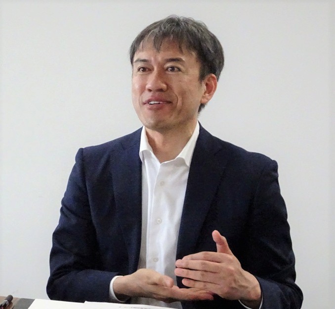  企業価値担保権について語る細井弁護士