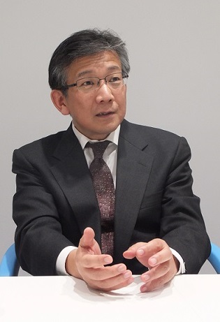 インタビューに応じる山下雅史社長（TSR撮影）