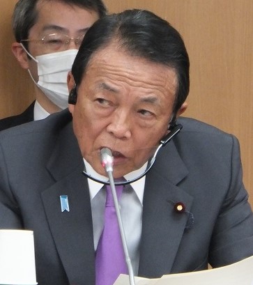 麻生大臣